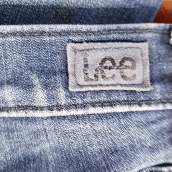 Lee Jeans Straight Leg Relaxed Fit Mid Rise Women's Blue Jeans Size 14 - Picture 4 of 7
